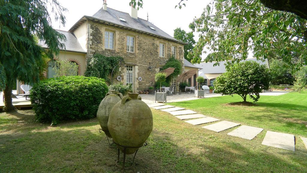 Les Demeures De Marie Bed & Breakfast Pace  Bagian luar foto