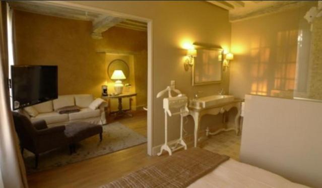 Les Demeures De Marie Bed & Breakfast Pace  Ruang foto